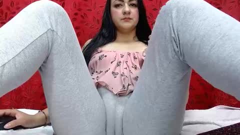 NICOLLE online show from 12-20-25, 09:33