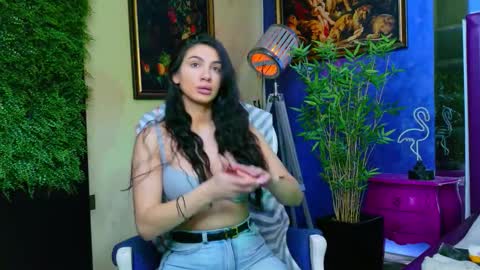 Nicolle online show from 10-17-25, 11:02