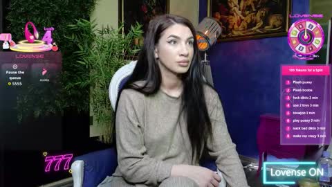 Nicolle online show from 02-11-26, 09:03