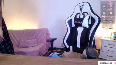 Nicol online show from 10-25-25, 01:46