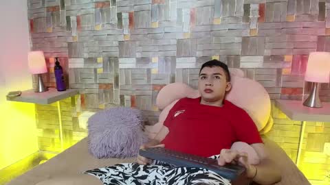 Snapshot of nicoo_2036 chatting on 09-21-25, 01:46 nicoo_2036 online show from 09-21-25, 01:46