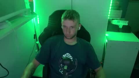 nicramga online show from 10-05-25, 02:32
