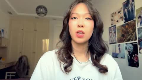 Snapshot of nievesshippey chatting on 02-20-26, 09:21 Hanna online show from 02-20-26, 09:21