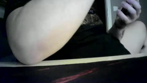 Snapshot of niewidoczny26 chatting on 03-09-25, 01:25 Niewidoczny online show from 03-09-25, 01:25