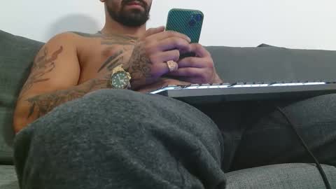 Snapshot of nigelboydxxx1 chatting on 10-23-25, 12:04 nigelboydxxx1 online show from 10-23-25, 12:04