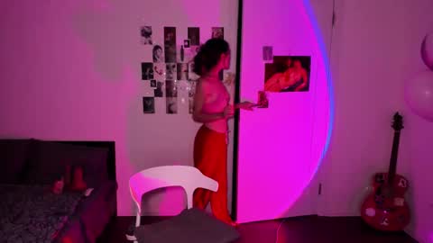 Daisy online show from 10-24-25, 10:06