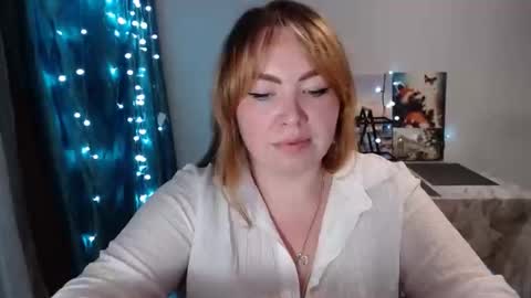 nightlaura online show from 01-06-25, 01:42