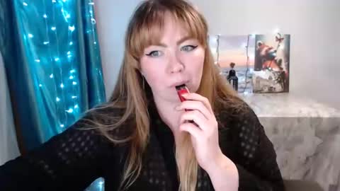 nightlaura online show from 01-15-25, 04:47