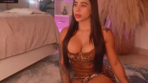 niiaa01 online show from 10-09-25, 03:59