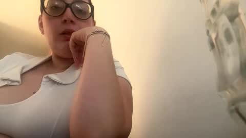 Anni online show from 03-08-26, 08:34