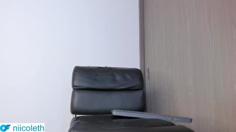 Nicoleth Mendez  online show from 11-12-25, 01:06