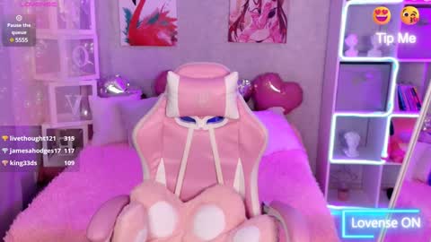 Nicole  online show from 12-08-24, 05:18