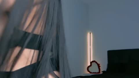 Snapshot of niinarosee1 chatting on 11-01-25, 06:43 Niinarosee online show from 11-01-25, 06:43