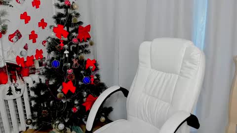 Snapshot of nika_tailor chatting on 12-13-24, 08:30 Nika online show from 12-13-24, 08:30