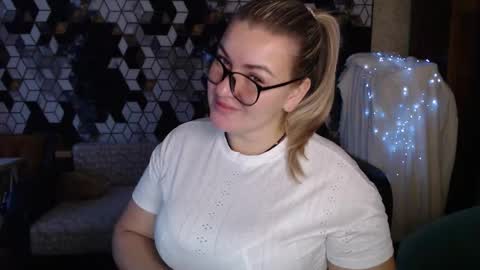 Nika online show from 01-14-26, 05:13