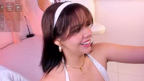 Snapshot of nikavelvet chatting on 10-19-25, 12:55 NIKA online show from 10-19-25, 12:55