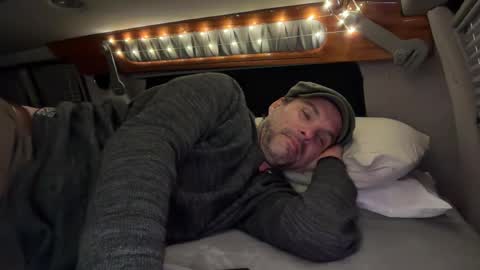 Nike Jude online show from 01-10-26, 09:55