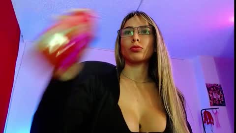  Natalia online show from 10-18-25, 07:03