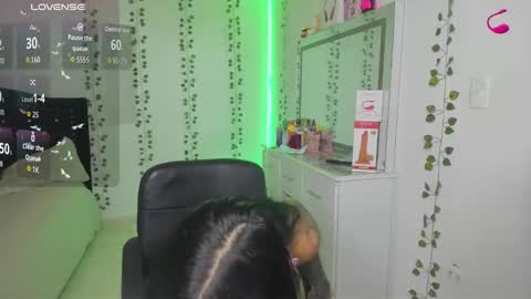 Niki online show from 10-19-25, 12:55