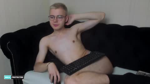 Snapshot of nikistorming chatting on 12-14-24, 07:57 Niki online show from 12-14-24, 07:57