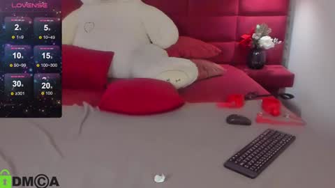 Snapshot of nikistorming chatting on 12-25-24, 11:10 Niki online show from 12-25-24, 11:10