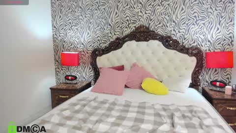 Snapshot of nikistorming chatting on 02-21-25, 11:01 Niki online show from 02-21-25, 11:01