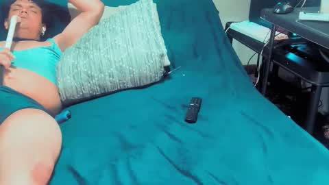 Snapshot of nikkelsofia chatting on 02-06-26, 07:12 nikkelsofia online show from 02-06-26, 07:12