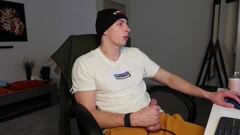 nikki online show from 12-18-25, 10:54