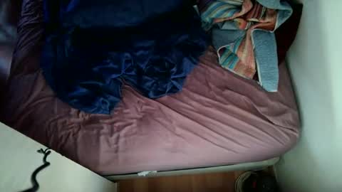 nikkigamer online show from 12-18-25, 07:42