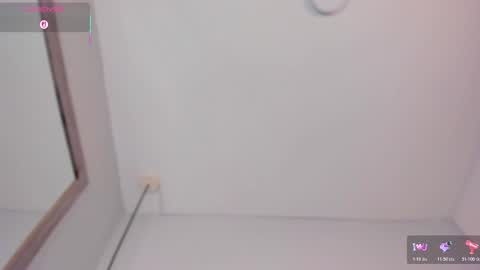 Nikki  online show from 12-22-25, 09:56