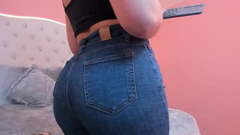 Y E S I online show from 02-14-26, 12:02