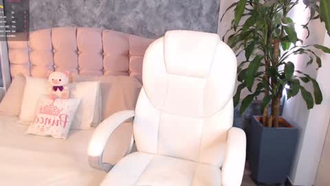 Snapshot of niko_robin chatting on 02-10-25, 03:32 Niko Robin online show from 02-10-25, 03:32