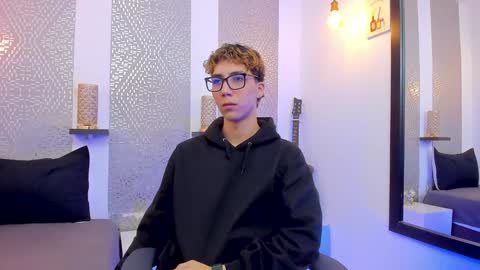    online show from 12-08-24, 04:04