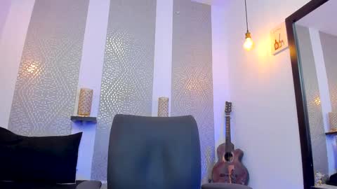    online show from 12-10-24, 04:34
