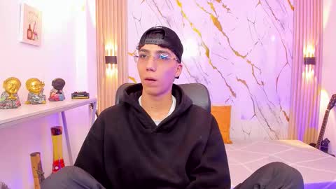    online show from 02-03-26, 03:48