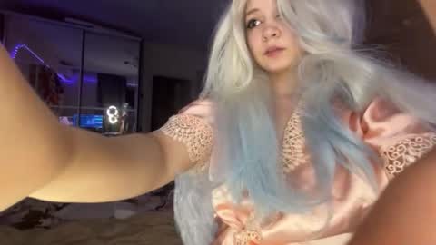 nikoli_naw online show from 10-10-25, 09:25