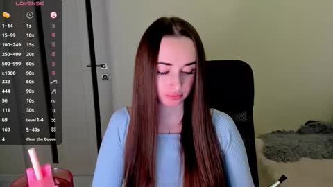 Snapshot of nikoll_s chatting on 10-20-25, 03:40 online show from 10-20-25, 03:40