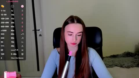 Snapshot of nikoll_s chatting on 11-09-25, 04:22 online show from 11-09-25, 04:22