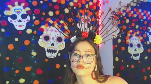 nikolle_huyt online show from 10-03-25, 09:34