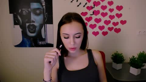 Snapshot of nikonara_ chatting on 01-17-25, 04:47 nikonara_ online show from 01-17-25, 04:47