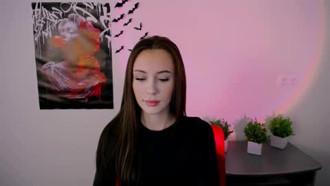 Snapshot of nikonara_ chatting on 02-05-25, 12:38 nikonara_ online show from 02-05-25, 12:38