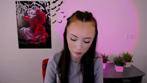 Snapshot of nikonara_ chatting on 02-15-25, 12:54 nikonara_ online show from 02-15-25, 12:54