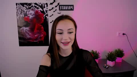 Snapshot of nikonara_ chatting on 03-08-25, 11:58 nikonara_ online show from 03-08-25, 11:58