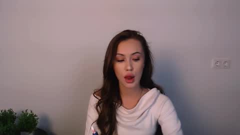 Snapshot of nikonara_ chatting on 10-21-25, 11:33 nikonara_ online show from 10-21-25, 11:33