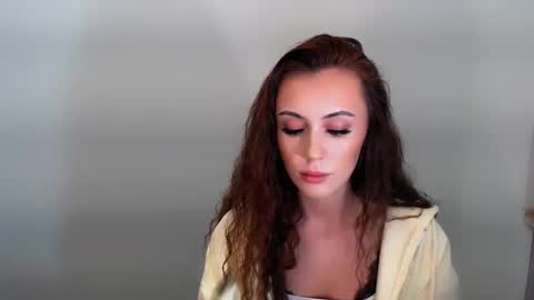 Snapshot of nikonara_ chatting on 11-18-25, 02:43 nikonara_ online show from 11-18-25, 02:43