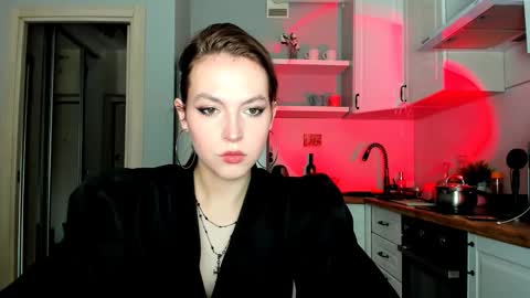 Veronica online show from 02-24-25, 11:43