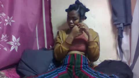 nilah online show from 11-16-25, 02:28