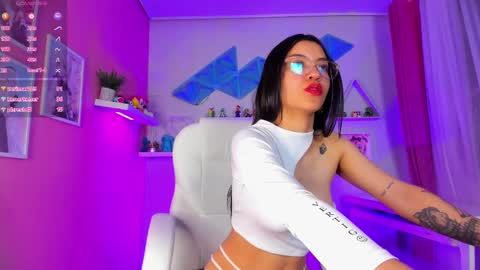 Nina online show from 01-22-25, 11:53