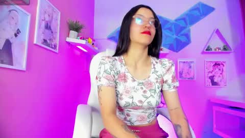 Nina online show from 01-23-25, 08:13