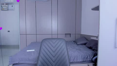 Nina online show from 04-06-26, 02:20